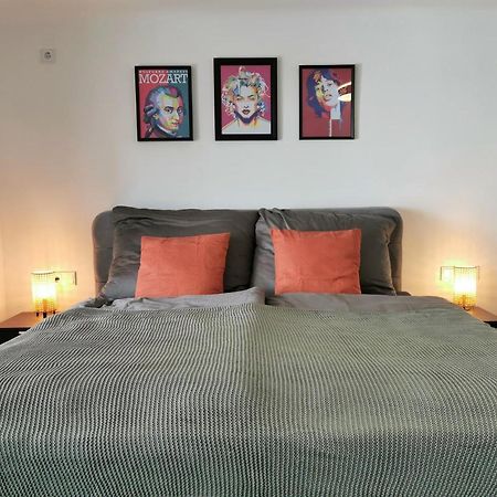 Neues City Center Piano Appartement Mit Netflix Klagenfurt am Woerthersee Exterior foto