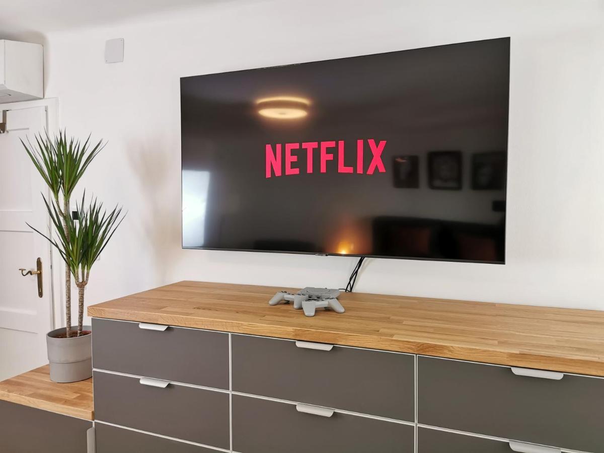 Neues City Center Piano Appartement Mit Netflix Klagenfurt am Woerthersee Exterior foto