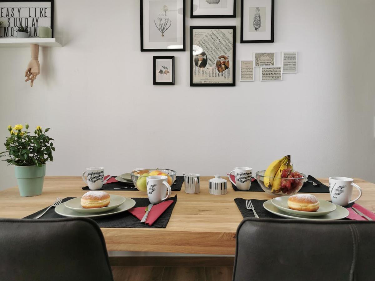 Neues City Center Piano Appartement Mit Netflix Klagenfurt am Woerthersee Exterior foto