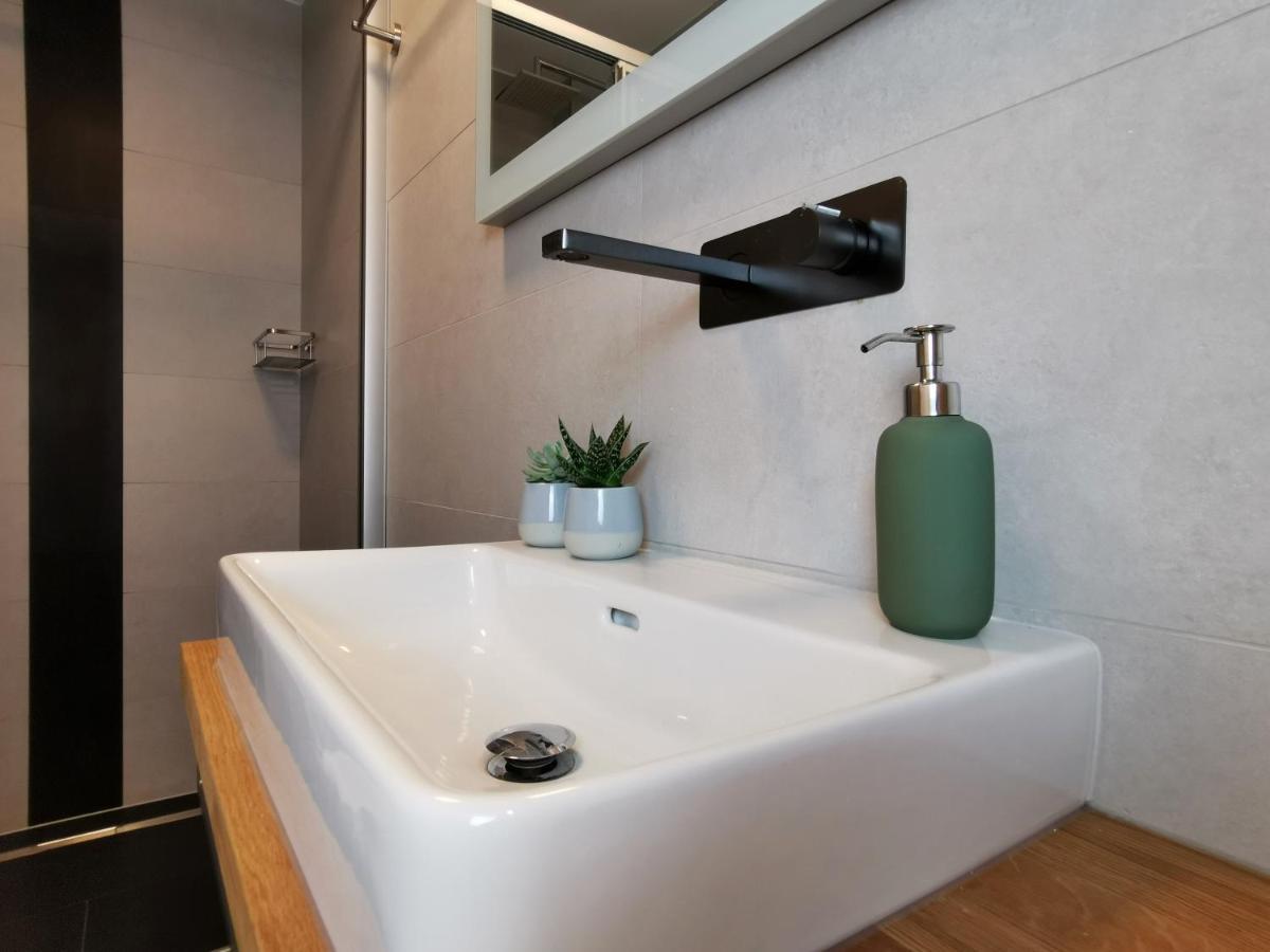 Neues City Center Piano Appartement Mit Netflix Klagenfurt am Woerthersee Exterior foto