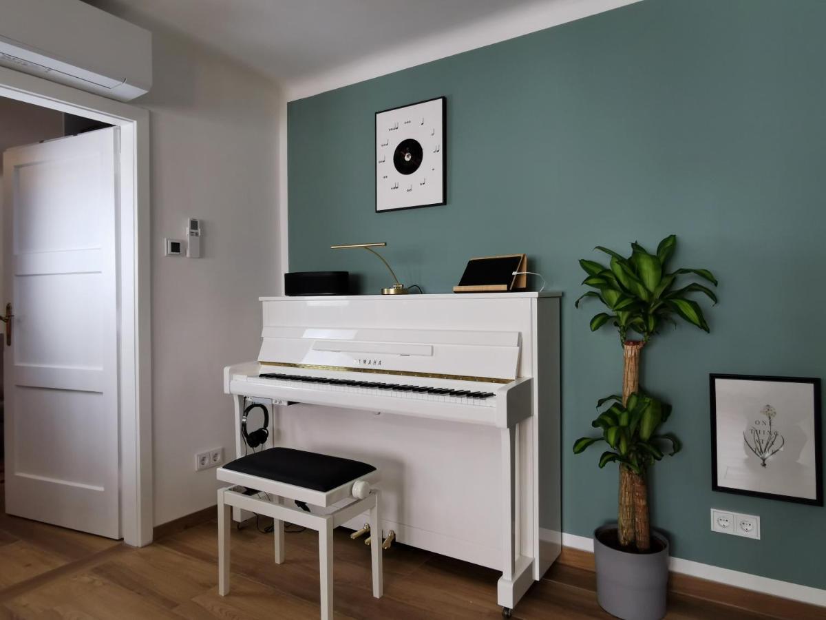 Neues City Center Piano Appartement Mit Netflix Klagenfurt am Woerthersee Exterior foto